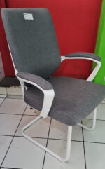 silla-de-espera-con-brazos-ejecutiva-gris-abm